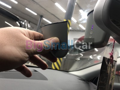 Установка видеорегистратора в штатном дизайне Toyota Aurion